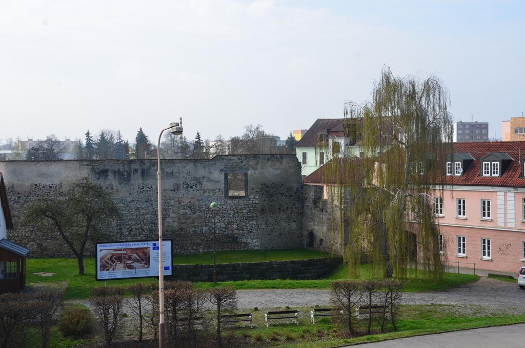 Guesthouse Zlaty Hrozen Česká Lípa Eksteriør bilde