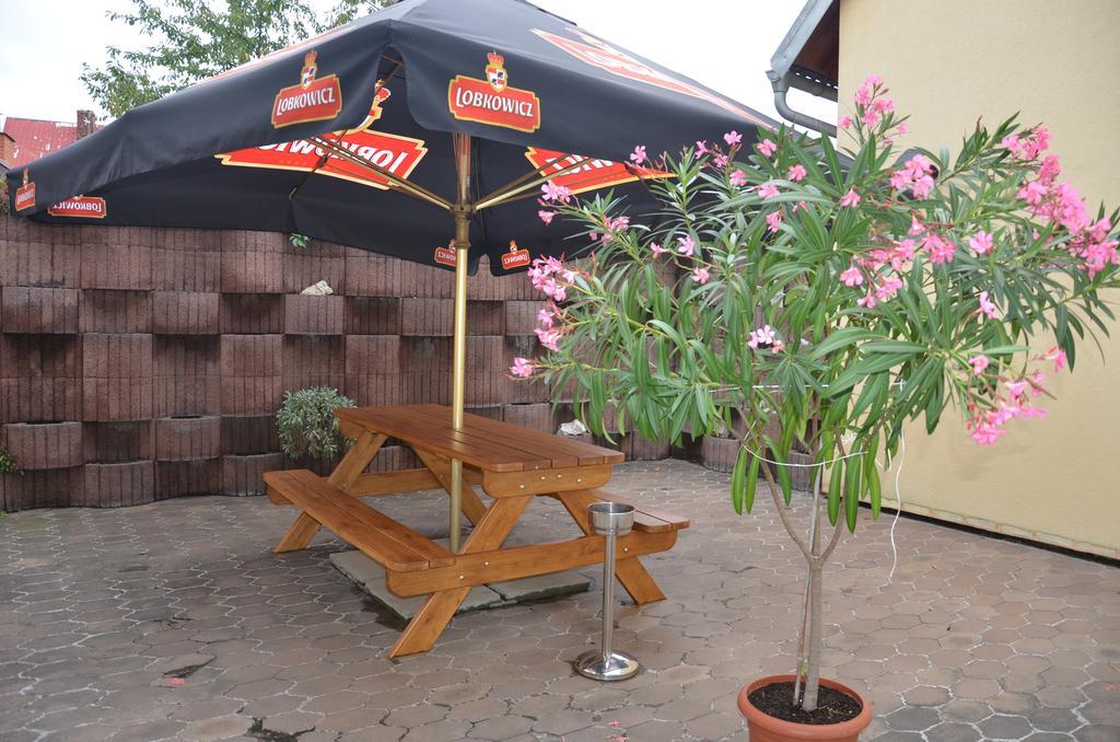 Guesthouse Zlaty Hrozen Česká Lípa Eksteriør bilde