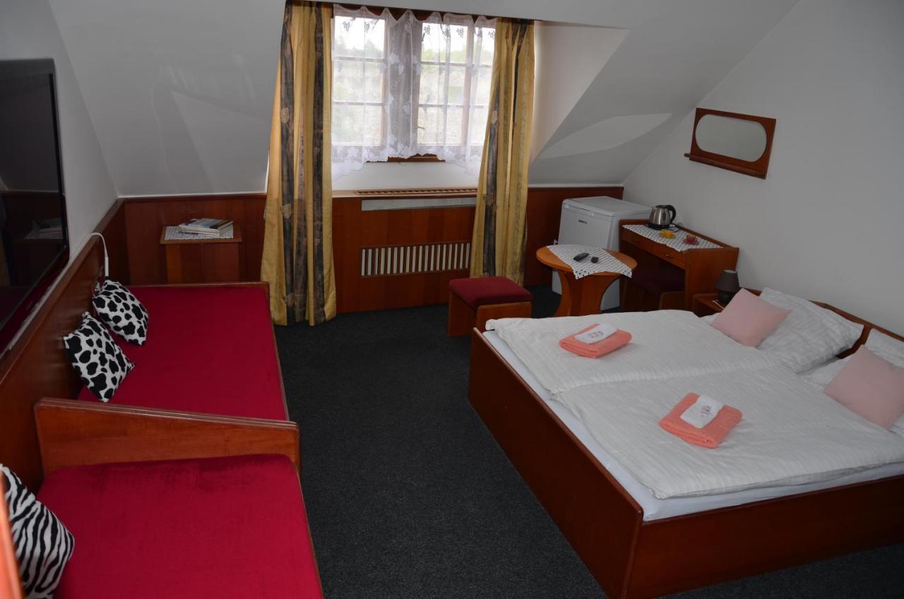 Guesthouse Zlaty Hrozen Česká Lípa Eksteriør bilde